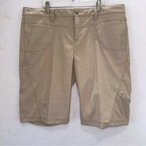 Athleta Dipper Bermuda Hiking Shorts Lightweight Size 16